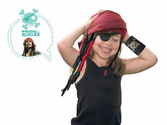 Vídeo relacionado con DXLing Juego de 8 Accesorios de pirata para mujer con pañuelo, pañuelo rojo para la cintura, anillo, parche para el ojo de pirata, pendientes, collar y pulseras de pirata para cosplay