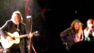 Robert Plant & The Band Of Joy A Satisfied Mind.AVI