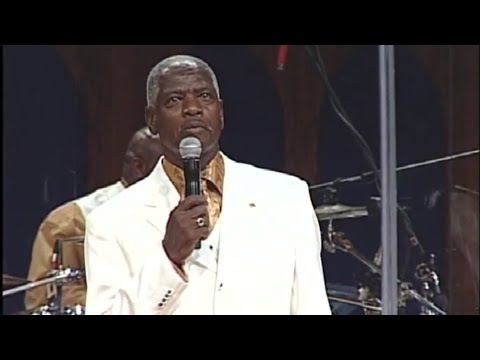 LEE WILLIAMS & THE SPIRITUAL QC'S - LIVING ON THE LORD'S SIDE  (LIVE IN ATLANTA GA)