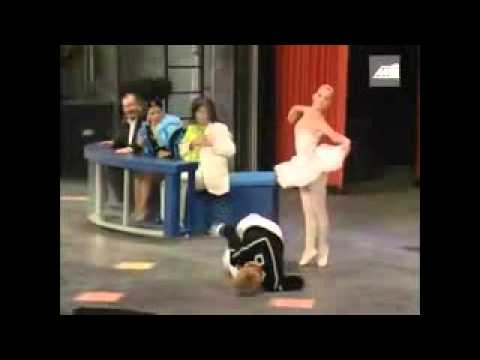 s'exw kanei theo (opera)