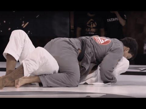 Erberth Santos Appears To Give Up Mid-Match Against Felipe Pena At BJJ Bet