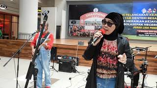 Download lagu Terbang Helang -(Sharifah Aini)Cover by Norray ft Swing Bowl Band mp3 Download lagu Terbang Helang -(Sharifah Aini)Cover by Norray ft Swing Bowl Band mp3
