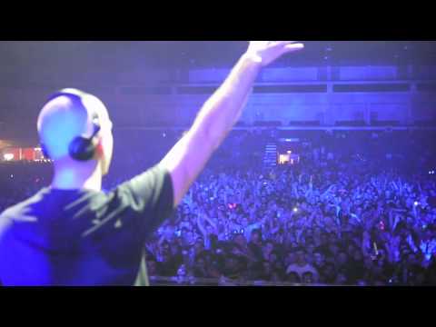 Gravitonas "Kites". Dada Life Remix LIVE!