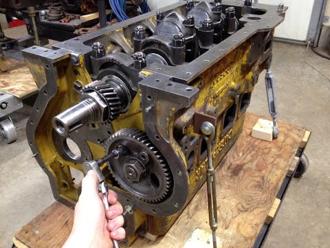 Caterpillar D2 #5J1113 Diesel Engine Assembly Ep.13: Camshaft Installation - Despite A Minor Problem