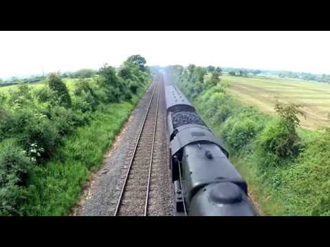 Scots Guardsman 46115 Powering towards Crewe through Beeston from Chester 8/6/16