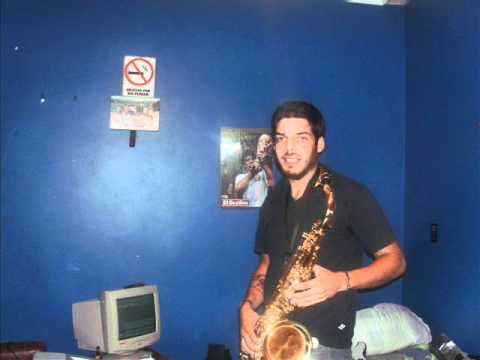 siempre un poco mas-Callejeros (cover saxo y guitarra) video thumbnail