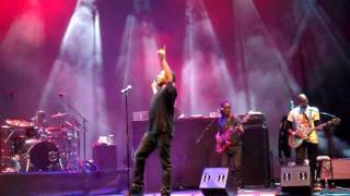 Q-TIP - &quot;Fight/Love&quot; (Live) @ São Paulo - Brasil - 10.12.11