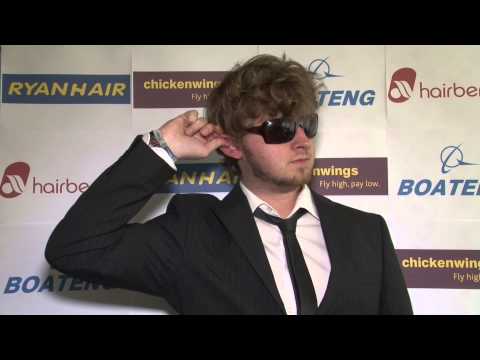 Per Mertesacker Interview Fußball WM 2014: Was wollen Sie von mir? (Parodie Fanhansa)