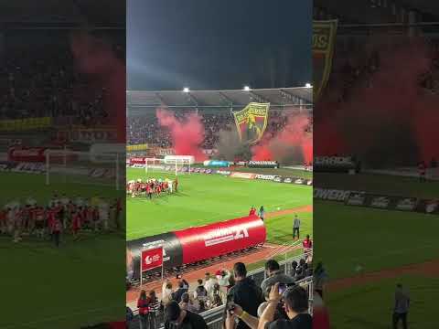 "Así Canta la hinchada de Rangers en el duelo vs Iquique" Barra: Los Rojinegros &bull; Club: Rangers de Talca &bull; País: Chile