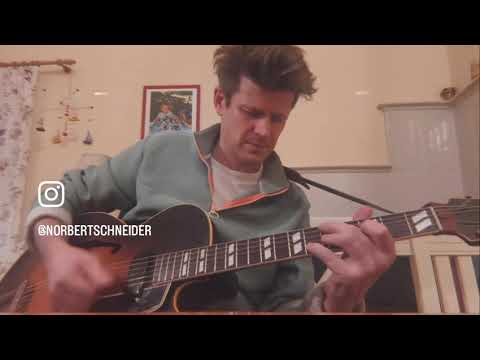 Norbert Schneider - Gibson ES-350 (1951)