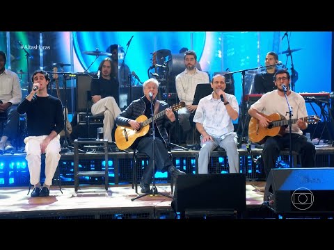 Caetano Veloso e seus filhos cantam "Força Estranha" no Altas Horas