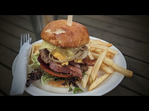 Trying the MONSTER Gone Barny Burger & Famous Chocolate Shakes! The Food Dude in Rosewood NSW
