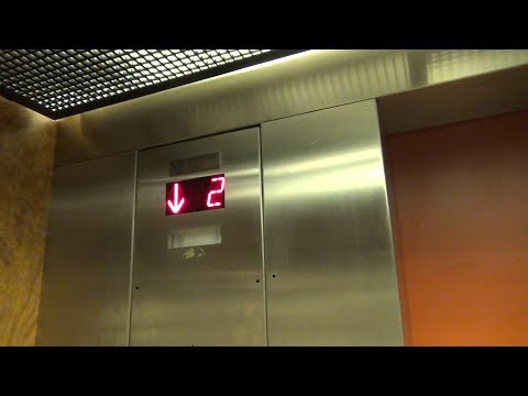 Dover modded by TK Hydraulic Elevator at Buca di Beppo - Kansas City, MO