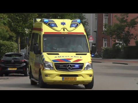 Rijopleiding verschillende Ambulance met spoed onderweg in Haarlem en Velserbroek