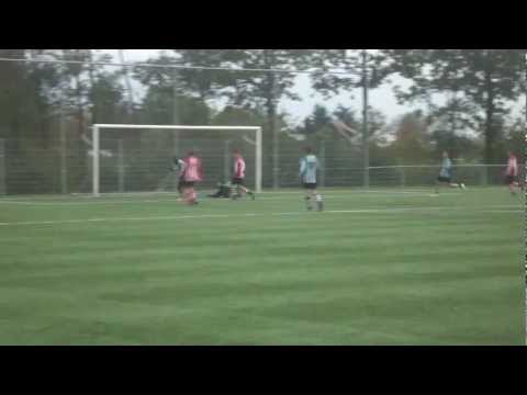 Nog een doelpunt van het slangemens tegen Nevelo A2 (2-11-2012)