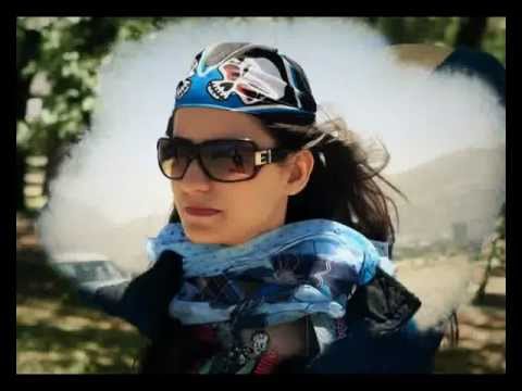 Prima cantareata de rap din Afganistan infrunta o societate intreaga pentru o cariera in muzica