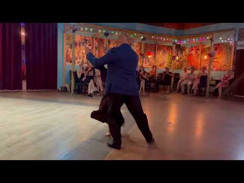 Santiago Castro e Ravena Abdyli - Tango