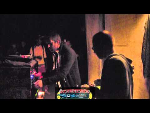 ONE AWAY SOUNDS ft tomaski & litte r (fr) @ zion i dub 6\6b dubwise machine  - roeselare 25aug 2012