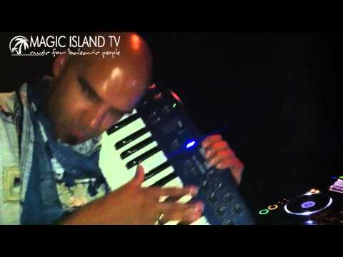 Roger Shah at Gorgomish - Vancouver, Canada Official Video Report