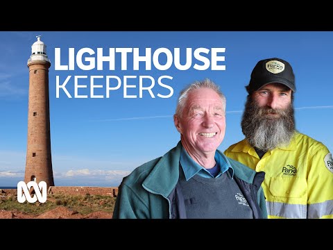 Leo the lighthouse keeper hands over keys to Gabo Island after 25 years on watch 💡 ⛯ | ABC Australia