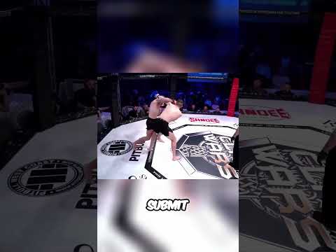 Ninja Choke in Round 1 for Dara Sullivan at Clan Wars 49 #irishmma #ufc #clanwars