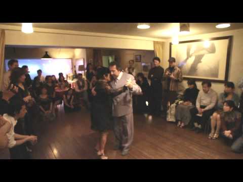  María del Carmen Romero  and  Jorge Dispari  are  dancing  to  the  milonga  "  Milonga, Vieja Milonga  "