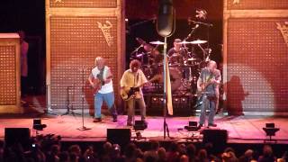 Neil Young &amp; Crazy Horse - Cinamon Girl - Sydney 10 March 2013