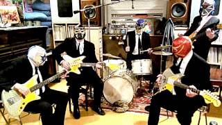 Los Straitjackets - "Space Mosquito"