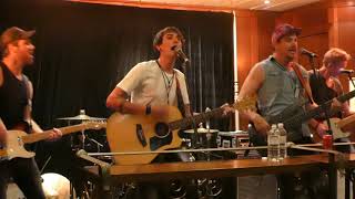 Hurricane Fall - Wheels Up