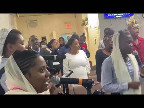 Pwomès sa yo byen dous Et Ou se Senyè | Louange et Adoration | Lovely Theodore |  Restoration