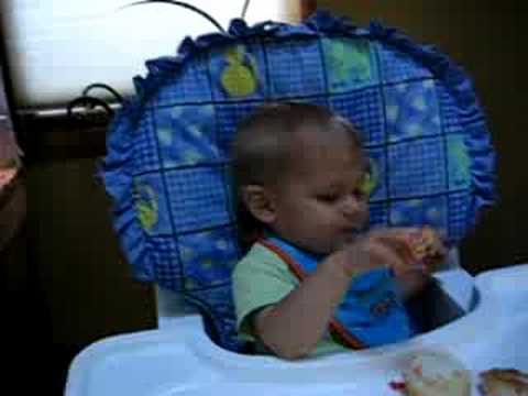 eka eat birthday cake