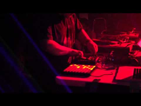 Brownbear perfromance at Mas Sol + Dropping Gems (re)presents