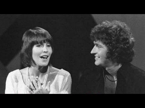 Helen Reddy - I Believe in Music (Album Version) - Written by Mac Davis - RARE VIDEO GALLERY