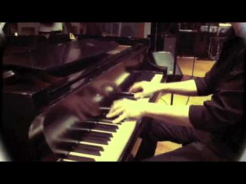 Lisa McQuade Sings Matthew Doers: Game of Love -Teaser