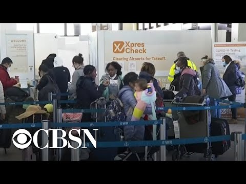 image-Do airlines rebook Cancelled flights?