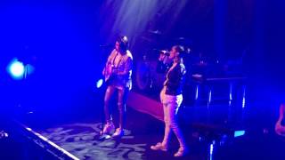 Tegan and Sara - The Con singalong because Tegan&#39;s lost her voice