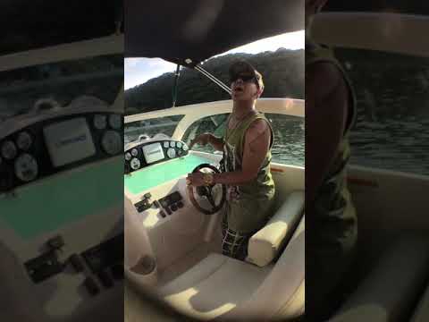 Passinho dos maloca na lancha