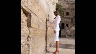 Everyone Stunned At What Photos Of Melania At Holy Wall In Jerusalem Were Captured
