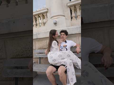 Dating in 2024 be like @Samantha_stk