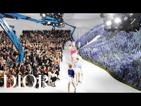 Dior Spring-Summer 2016 Ready-to-Wear Show - 360°