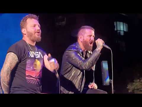 Eugent Bushpepa&Renis Gjoka . Rezisto