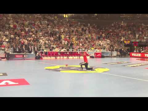 The VELUX ball juggler