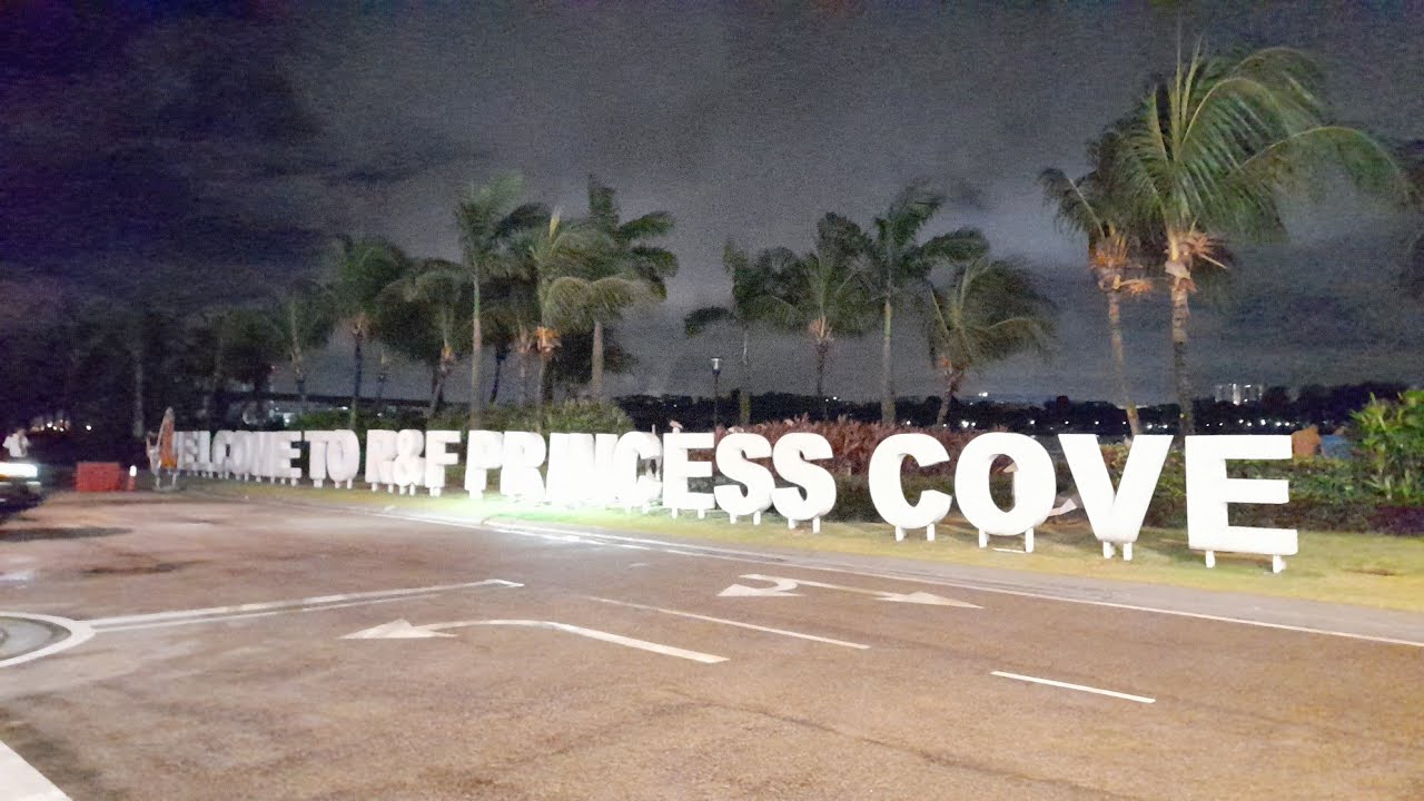 A NIGHT WALK AT PRINCESS COVE,JOHOR MALAYSIA 