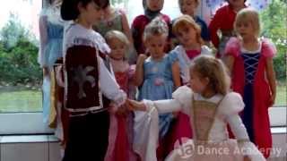 Einen Tag lang Prinz und Prinzessin sein - Das Kindertanz Video der Hamburg Dance Academy Tanzschule