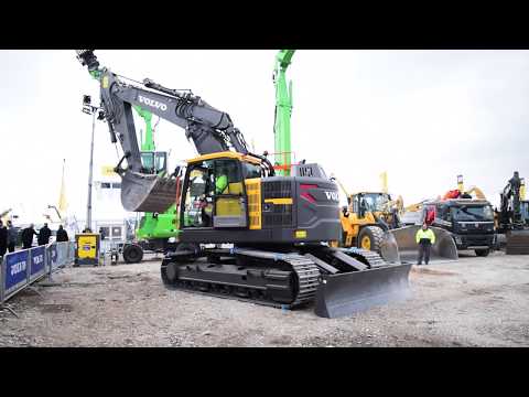 download lagu mp3 mp4 Volvo Compact Bagger, download lagu Volvo Compact Bagger gratis, unduh video klip Volvo Compact Bagger