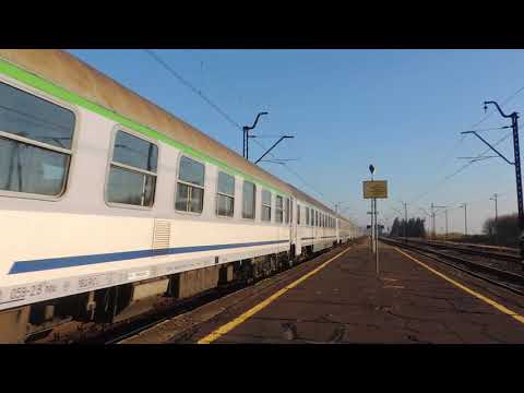 EP09-024 z IC Wyspiański  przelatuje przez Muninę.