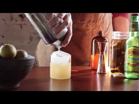 How to Make a Ginger + Pear Cocktail