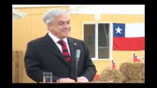 preview picture of video 'Presidente Sebastián Piñera entregó conjunto habitacional en Fresia - Región de Los Lagos'