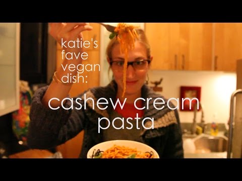 Vegan recipe: Tomato basil "cream" pasta (cashew cream!)