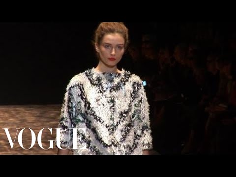 Fashion Show - Giambattista Valli: Spring 2010 Ready-to-Wear